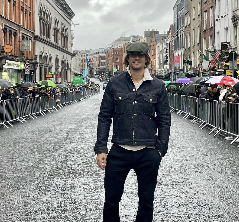 Bad photo example - Group photo